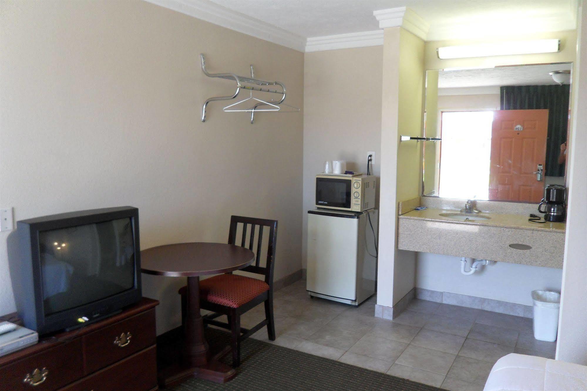 Deluxe Inn Motel Lake Charles Buitenkant foto